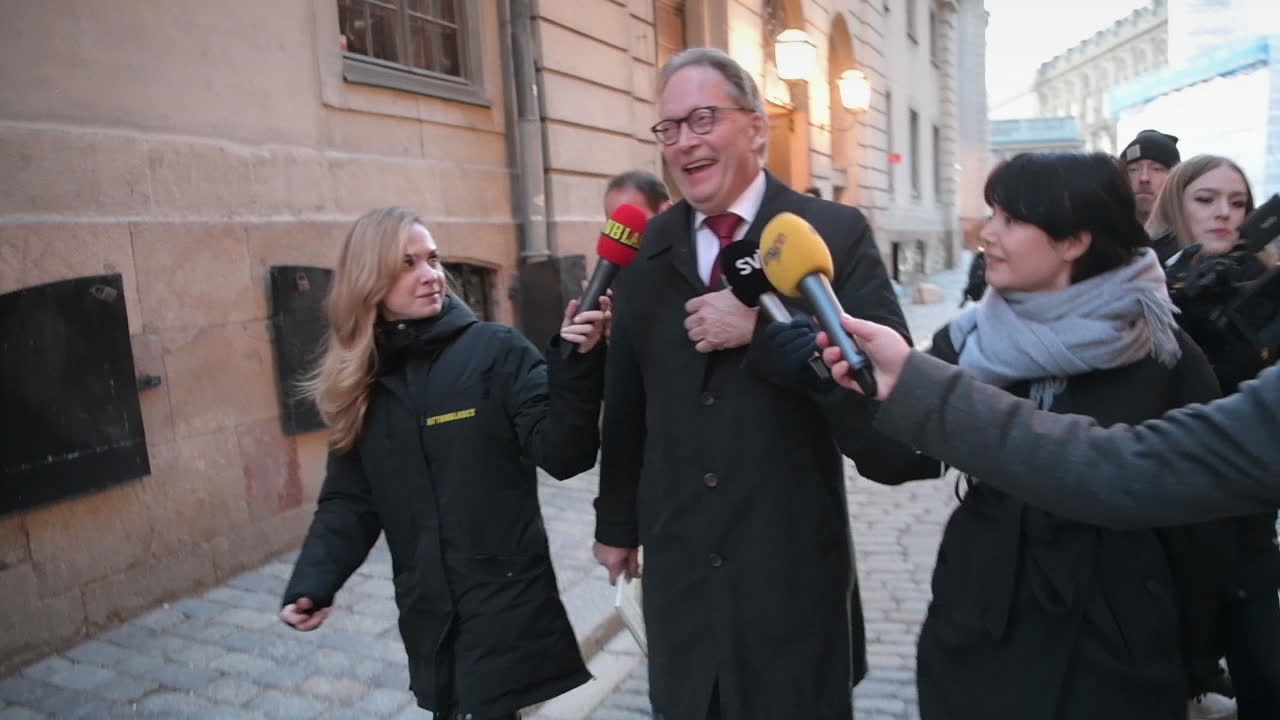 Horace Engdahl vill försonas med vännerna i Akademien