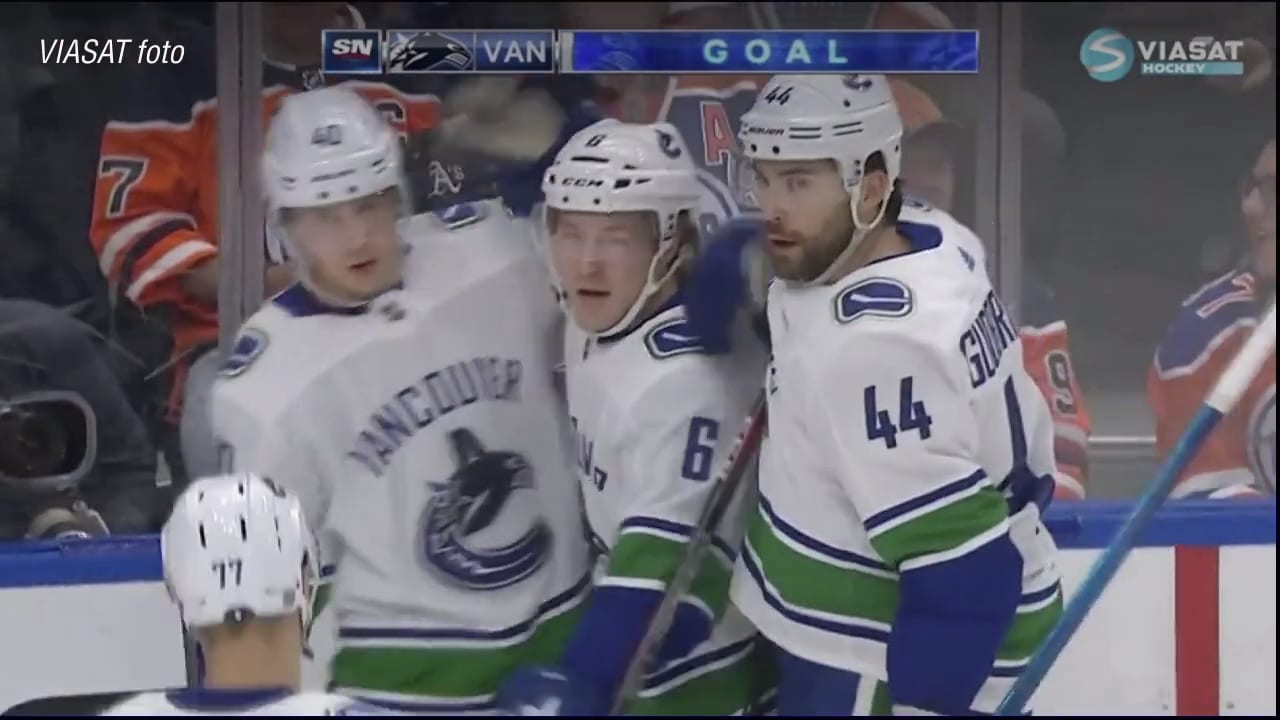 Här gör Elias Pettersson succé