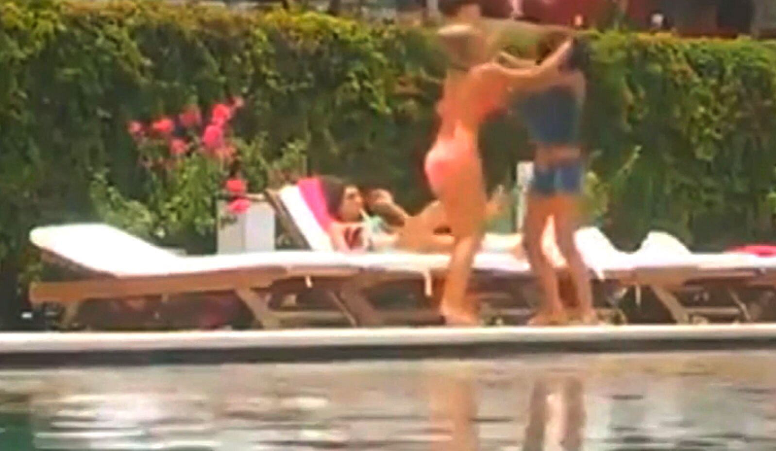 Scenen som får svenska Paradise Hotel att blekna