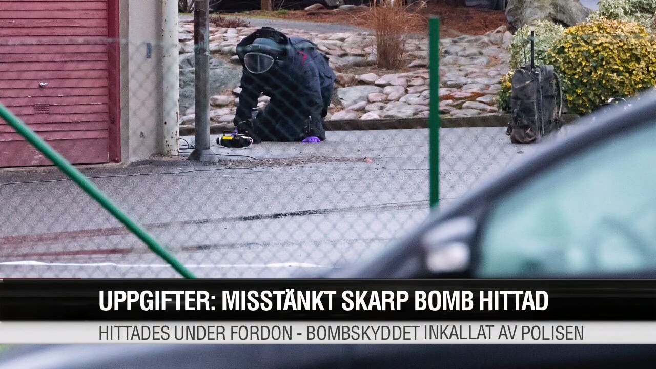 Misstänkt skarp bomb hittad under bil