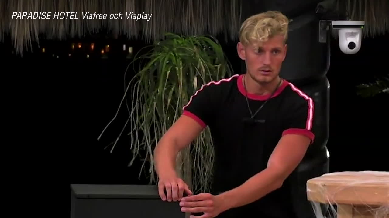 Mcuze lämnar Paradise Hotel efter stora missen