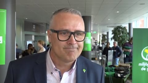 Han vill ta över efter Fridolin – utmanar Bolund som språkrör