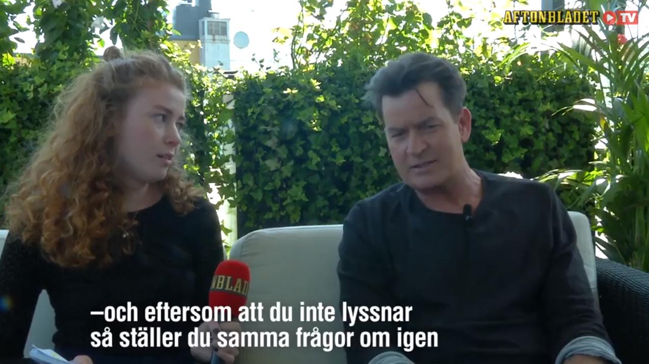 Här ilsknar Charlie Sheen till på Aftonbladets frågor