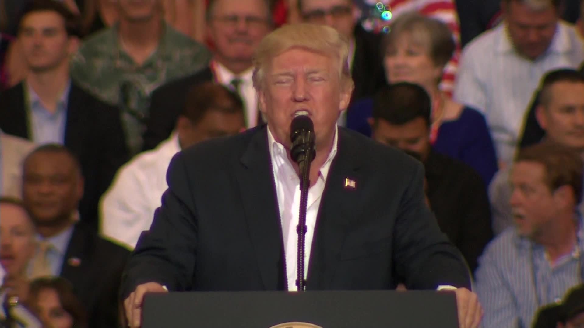 Trump svarar Sverige - talade i allmänna ordalag