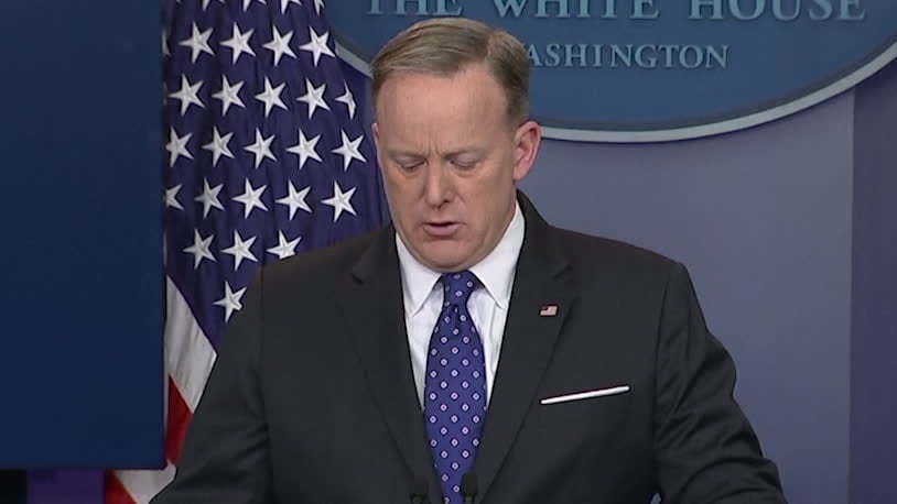 Sean Spicer avgår efter oenighet med Trump