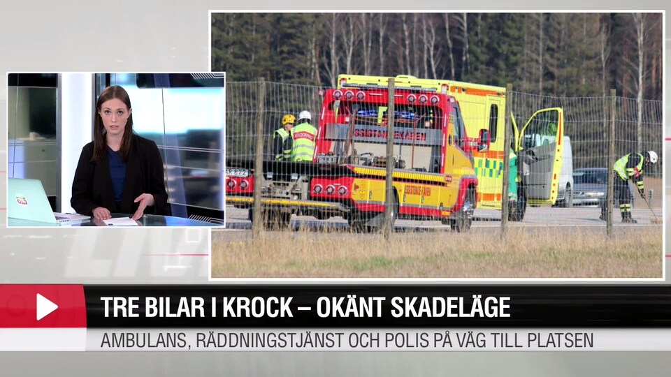 Tre bilar i krock - okänt skadeläge