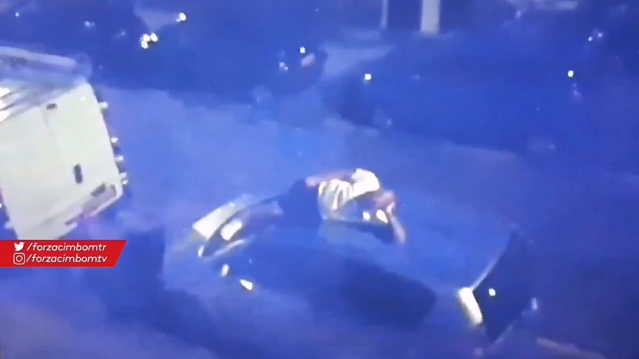 Fotbollsstjärnan gripen efter kisskandal