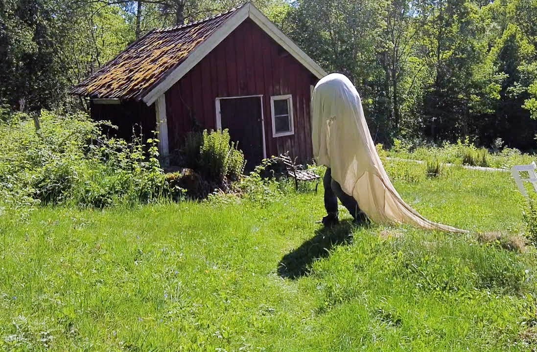 Elöverkänsliga William skyddar sig med foliehatt: "Jag är en vanlig person"