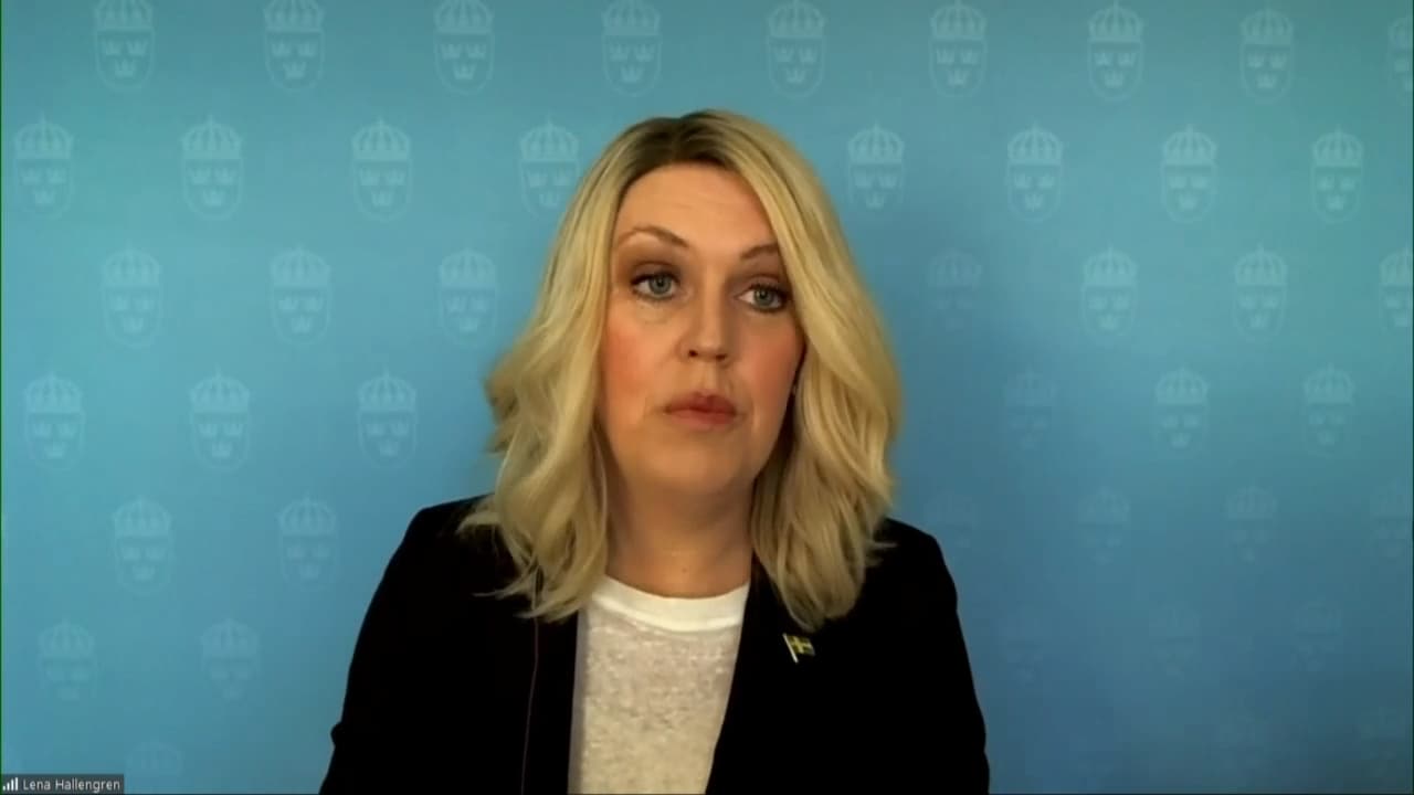 Lena Hallengren: ”Alla vuxna kan erbjudits vaccin till den 5 september”