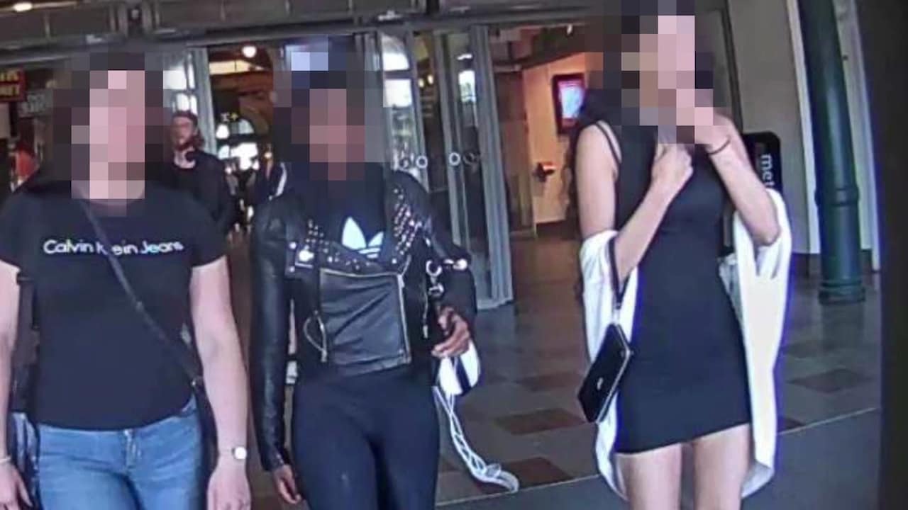 Unga kvinnor blir allt våldsammare – samtidigt glöms de bort