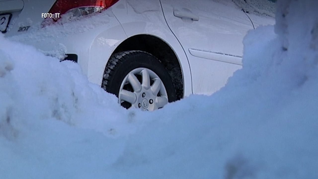 Varning för snöfall på flera platser i landet