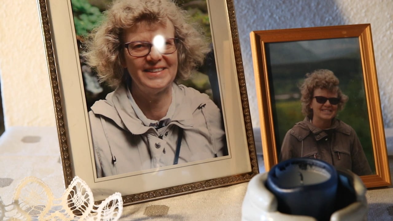 Christina, 61 dog efter vaccineringen: "En blixt från klar himmel"