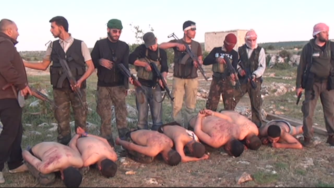 Här är filmen som visar massavrättningen som 46-åringen döms för