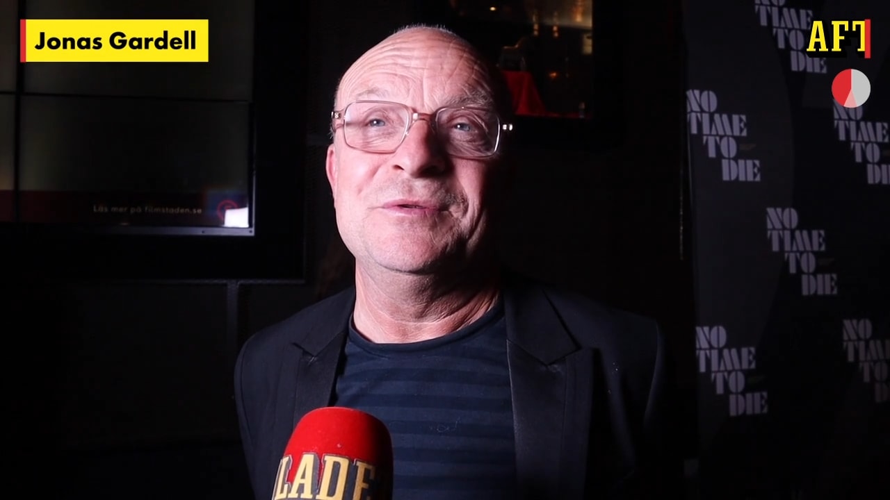 Nya Bondfilmen – se kändisarna på röda mattan igen