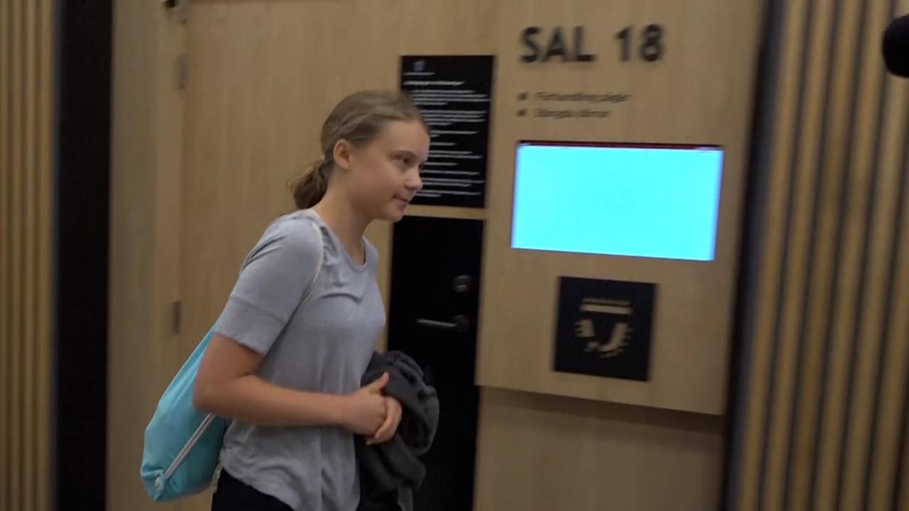Här anländer Greta till rättegången i Malmö – döms till dagsböter