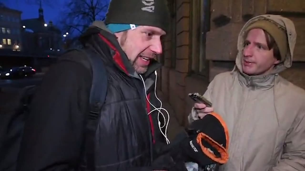 Här anländer vänstertopparna till mötet som kan avgöra vem som blir statsminister