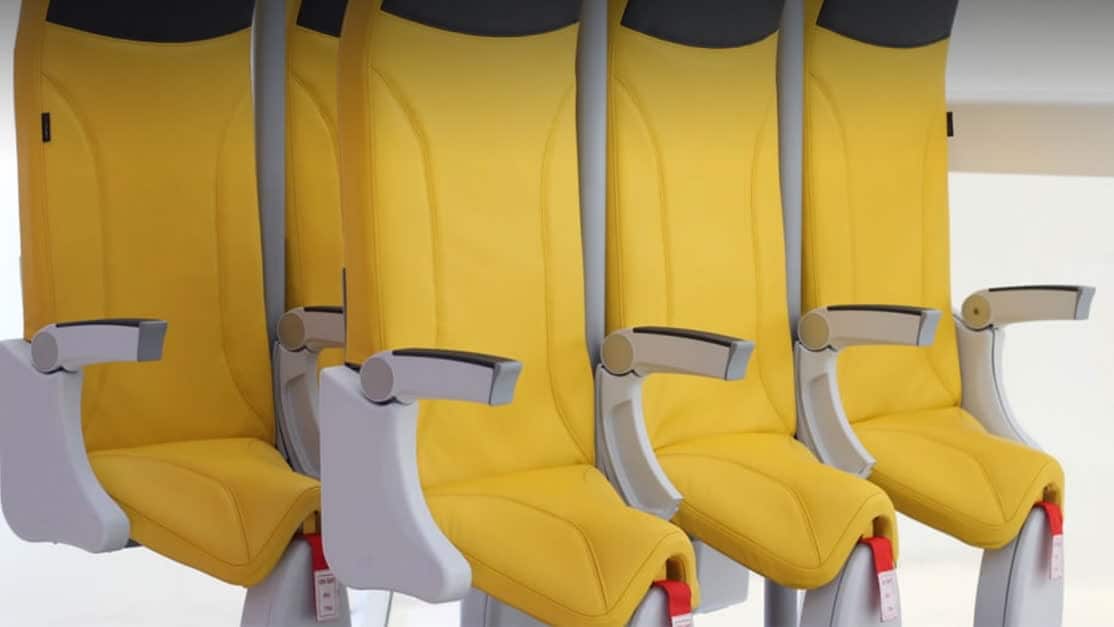 Flygstolen där man står mer än sitter