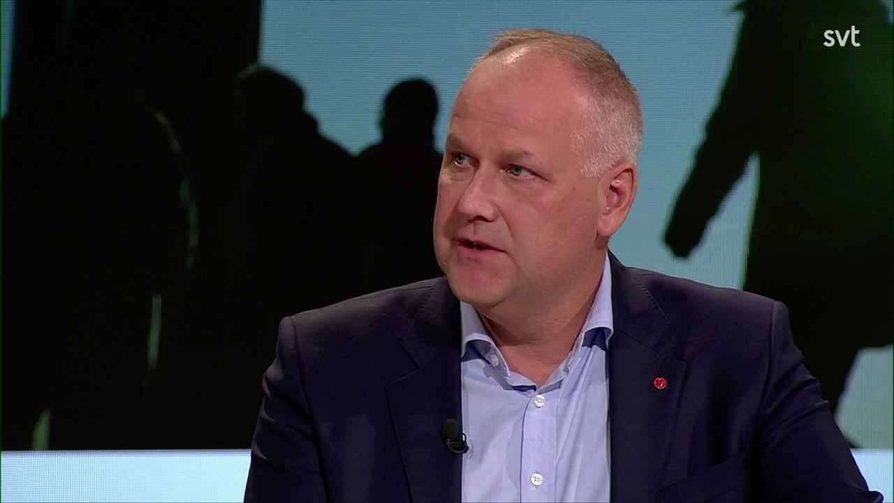 Sjöstedt backar: "Ett litet tag till"