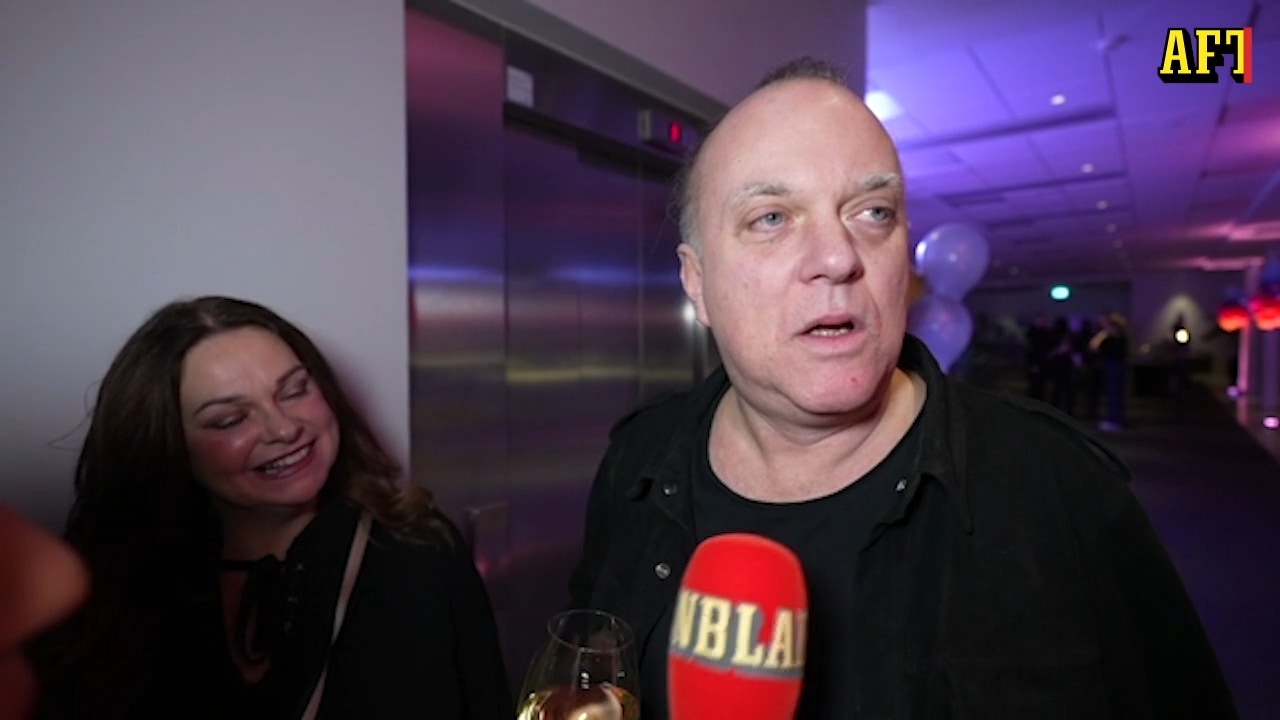 G:son utförd av vakter mitt i direktsändningen