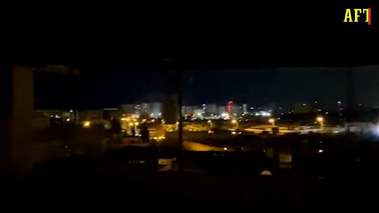 Se när jordbävningen i Turkiet växer sig starkare – i realtid