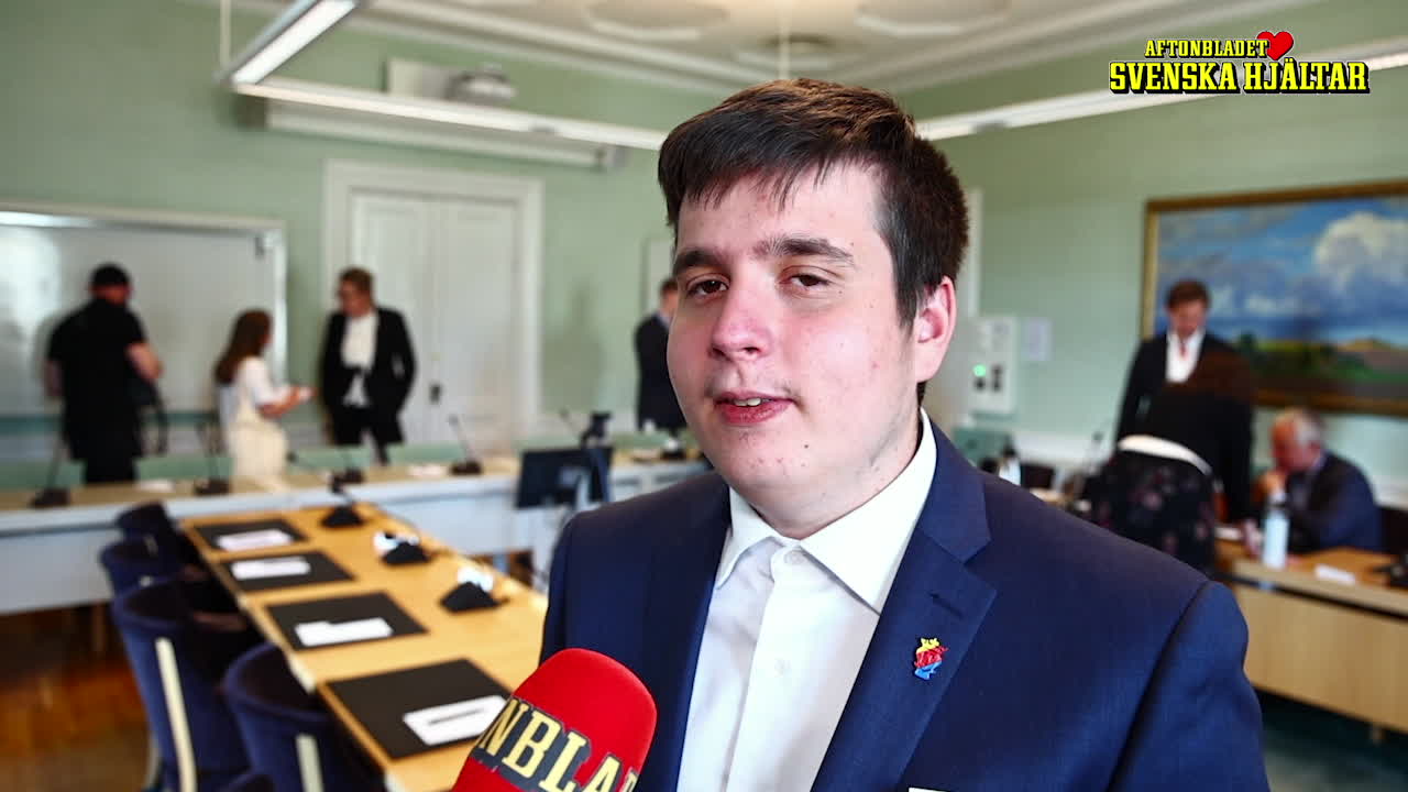 Följ med Leo och Rasmus i riksdagen under voteringen