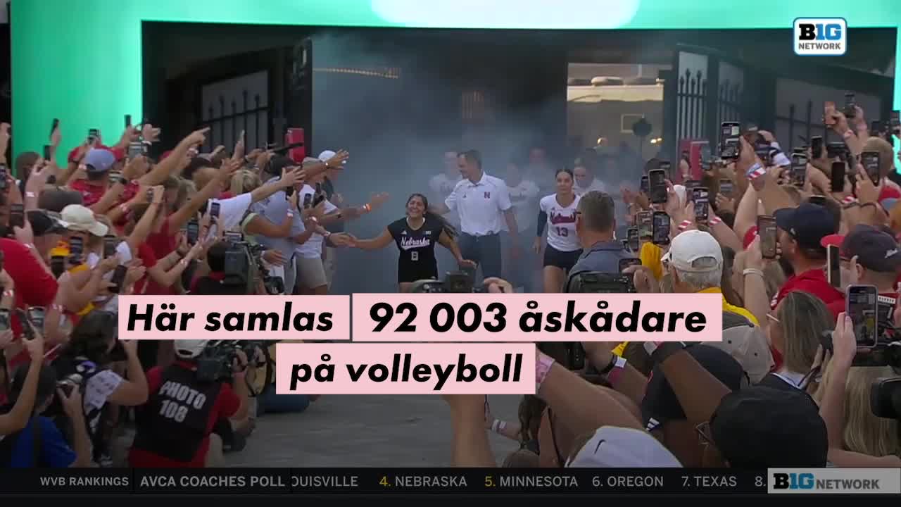 Otroliga bilderna: 92 003 (!) åskådare på volleyboll