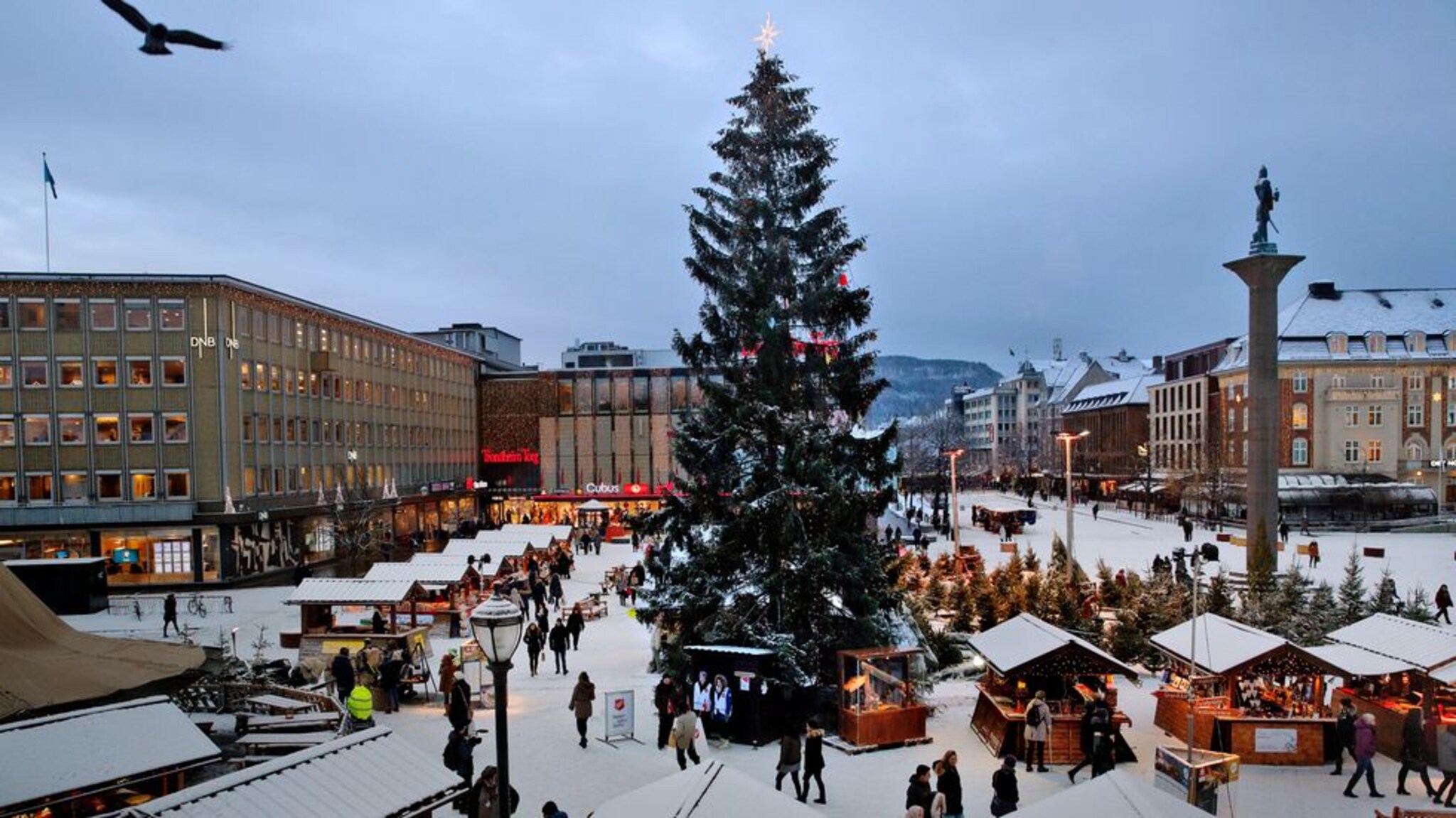 Opptak: Julegrantenninga på Torvet