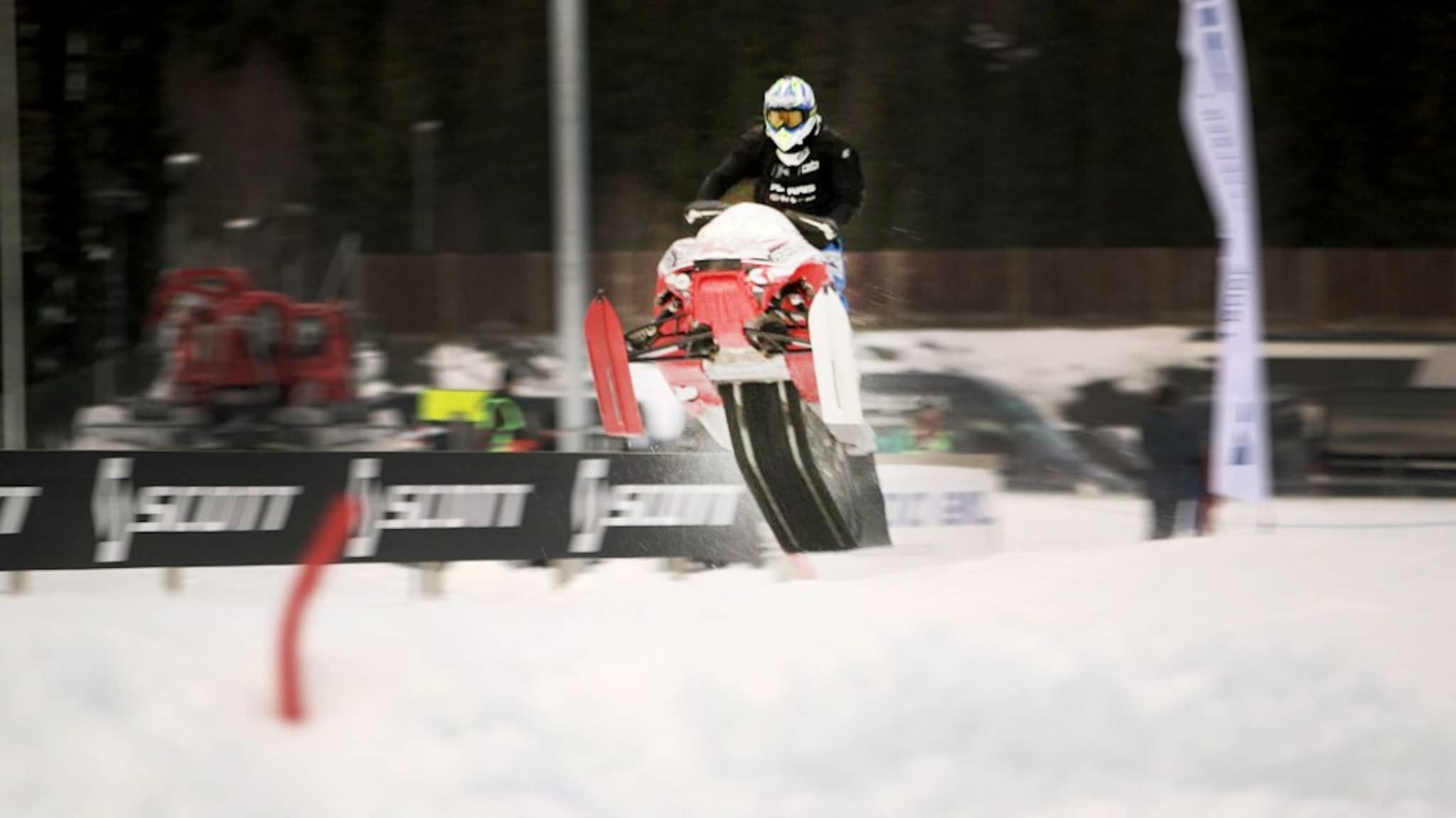 Skuterfest i skianlegget