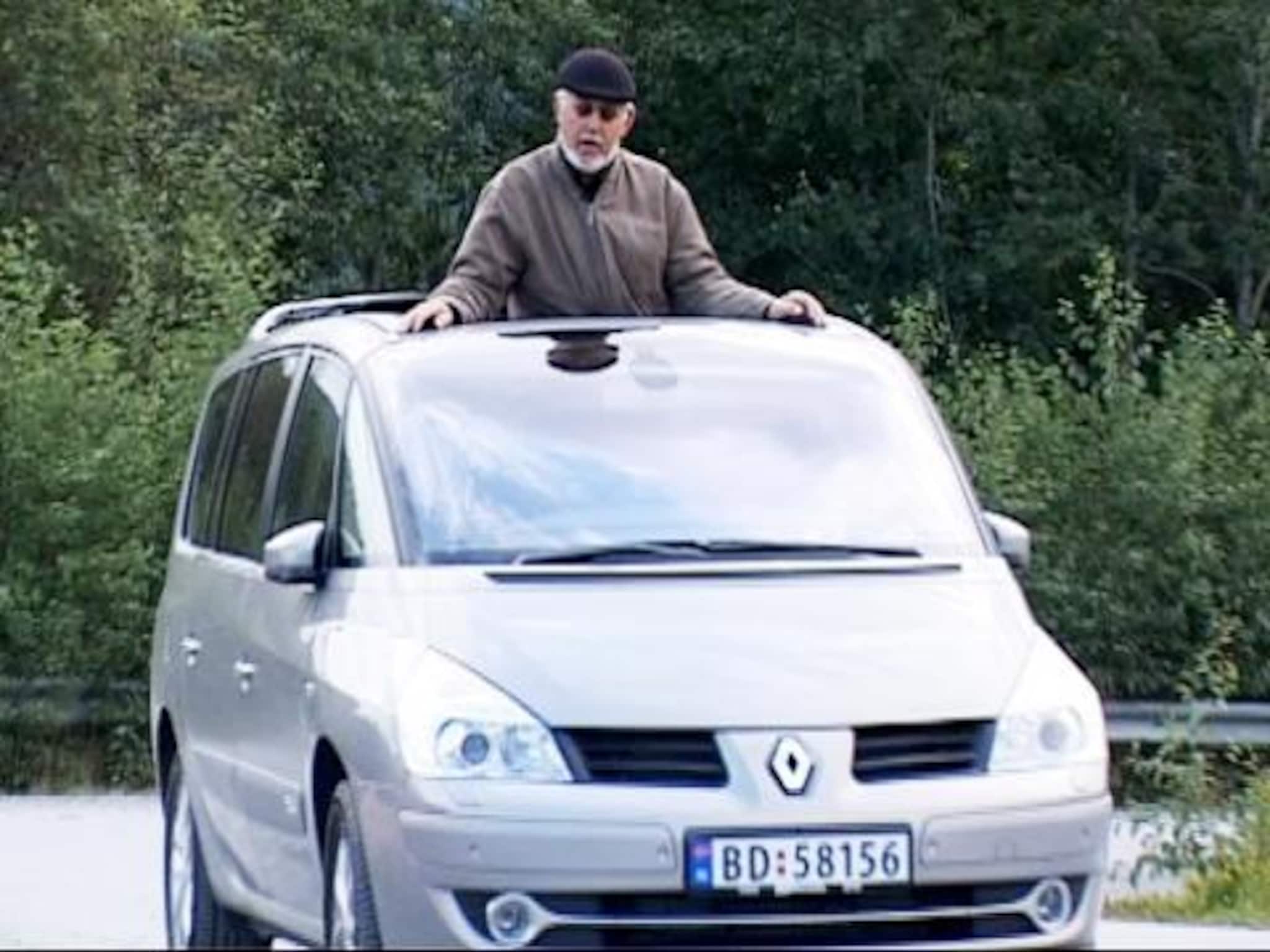 Prest Bjarne tester Renault Grand Espace
