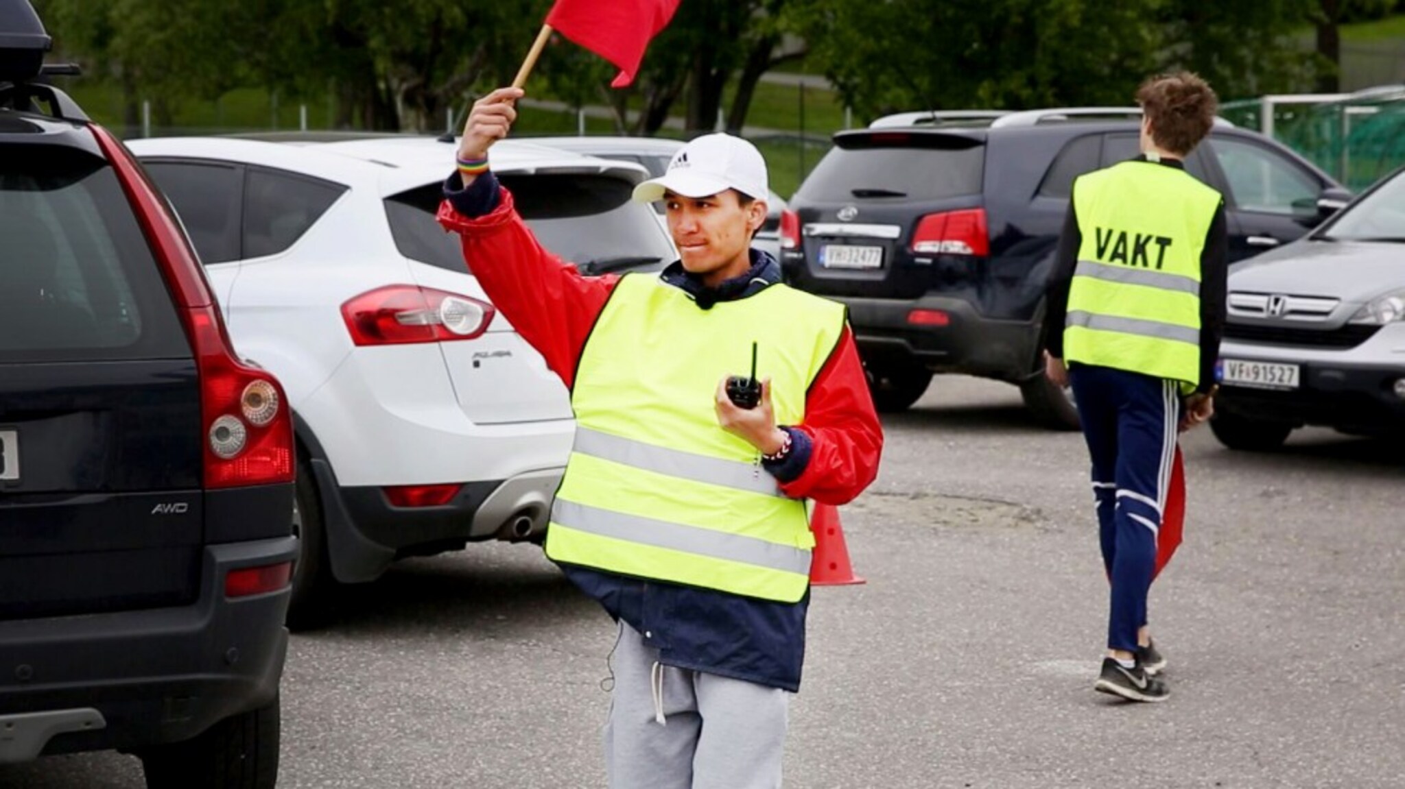 - Trives å jobbe med folk