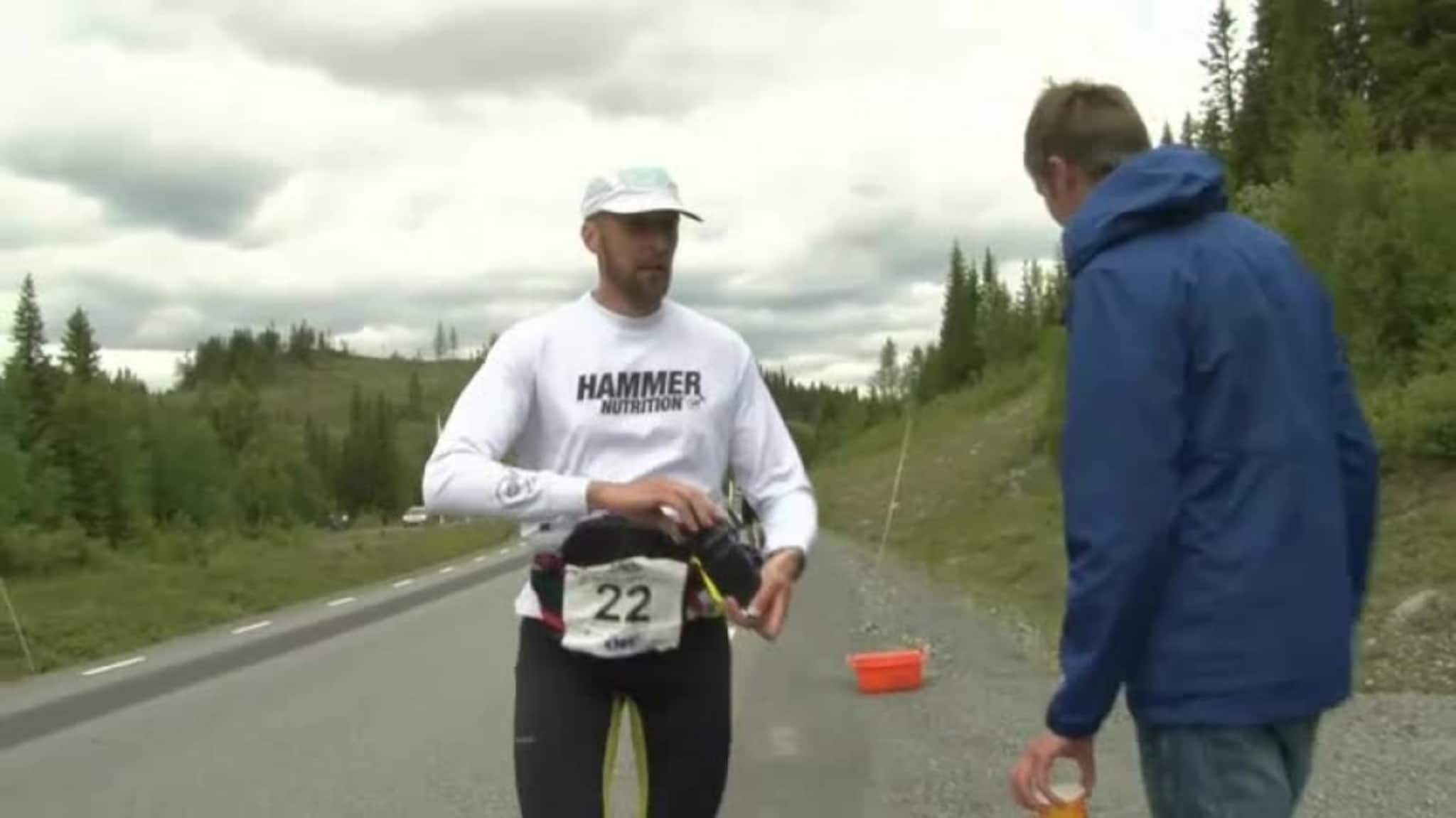 Mikael løper loppet alene