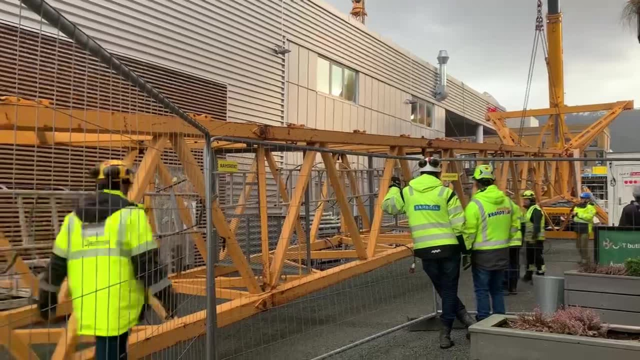 I gang med fjerning av krana