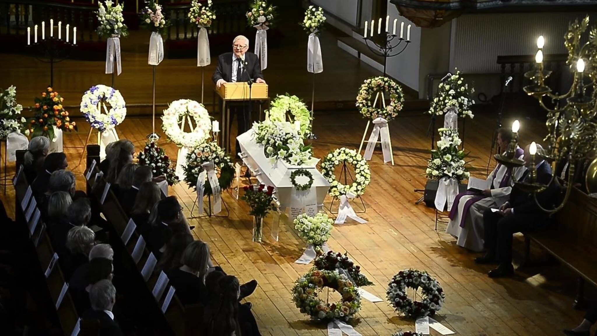 Bjørn Hansen ble bisatt i Vår Frue Kirke