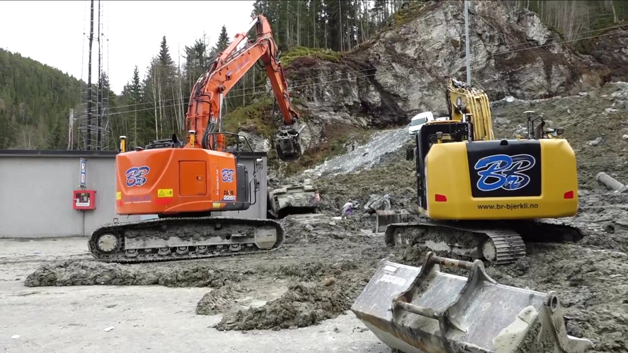 Se skredet på E6 i Malvik