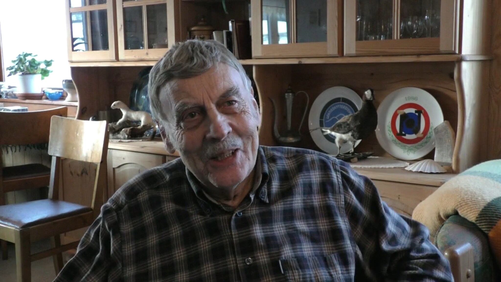 Helge Anshushaug 75 år