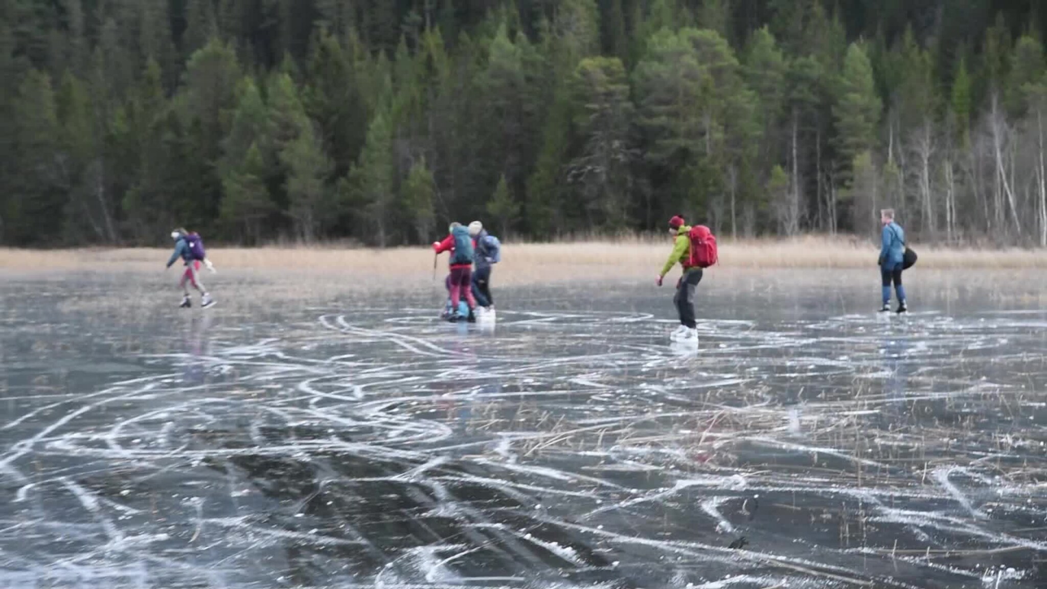 Øvelse på islagt vann