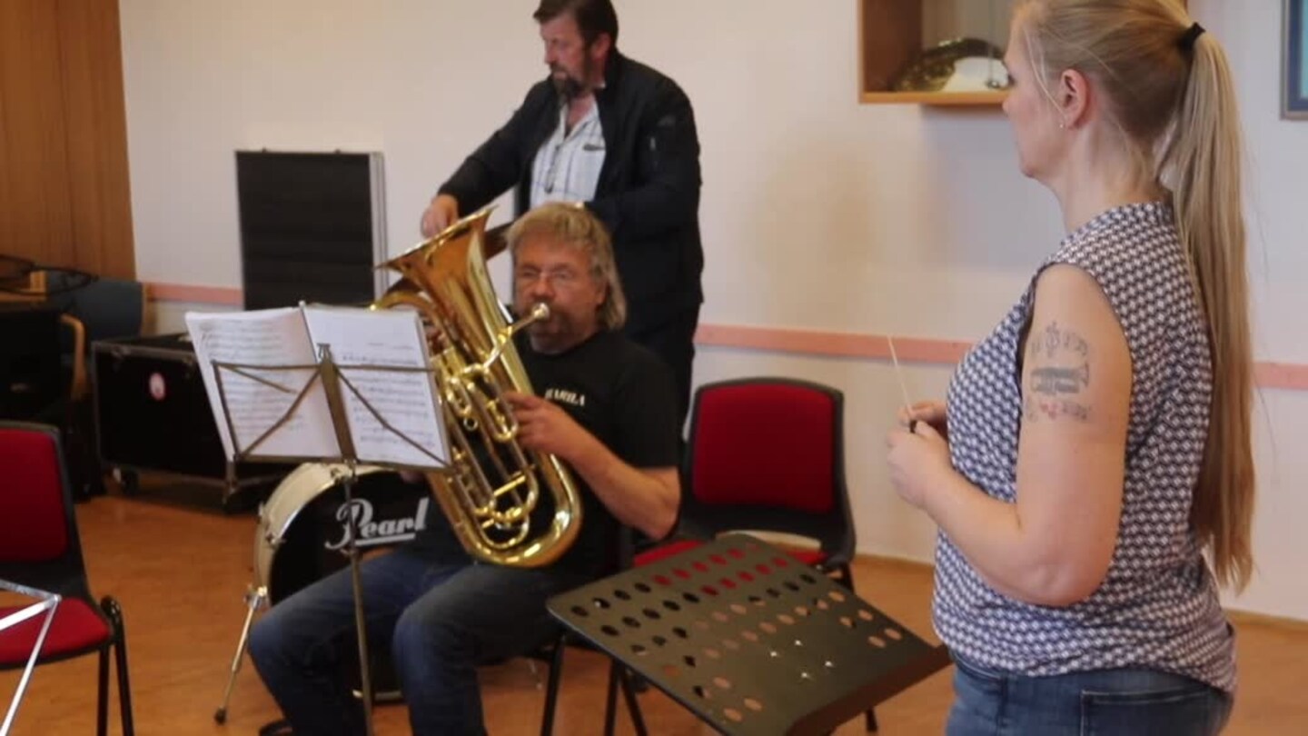 Rett på sak: Line lever og ånder for korpsmusikken