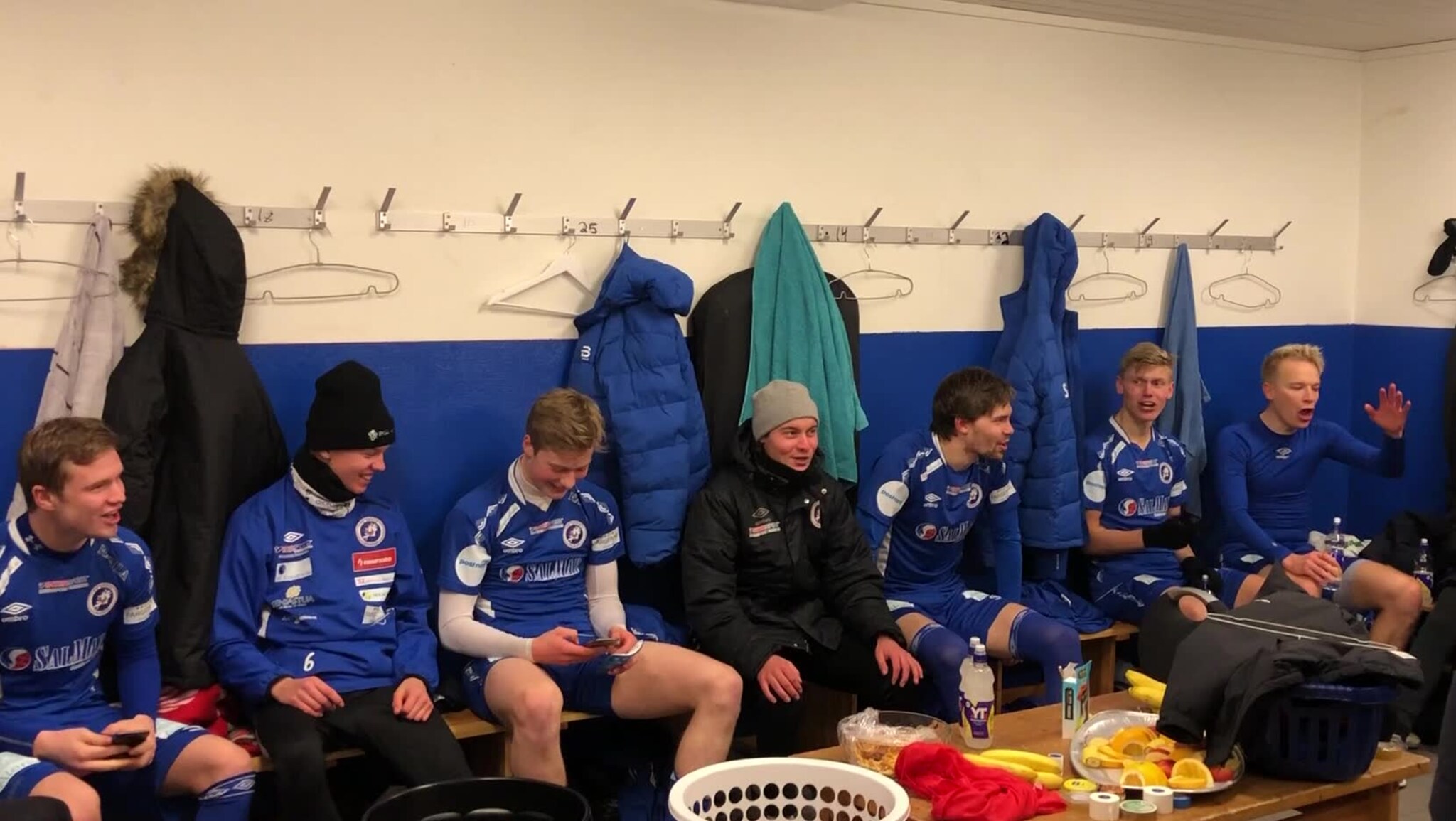 Slik hyllet spillerne Åsane etter hjelpende hånd