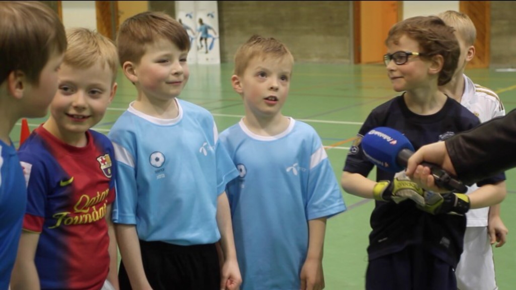 Lærer ikke bare fotball