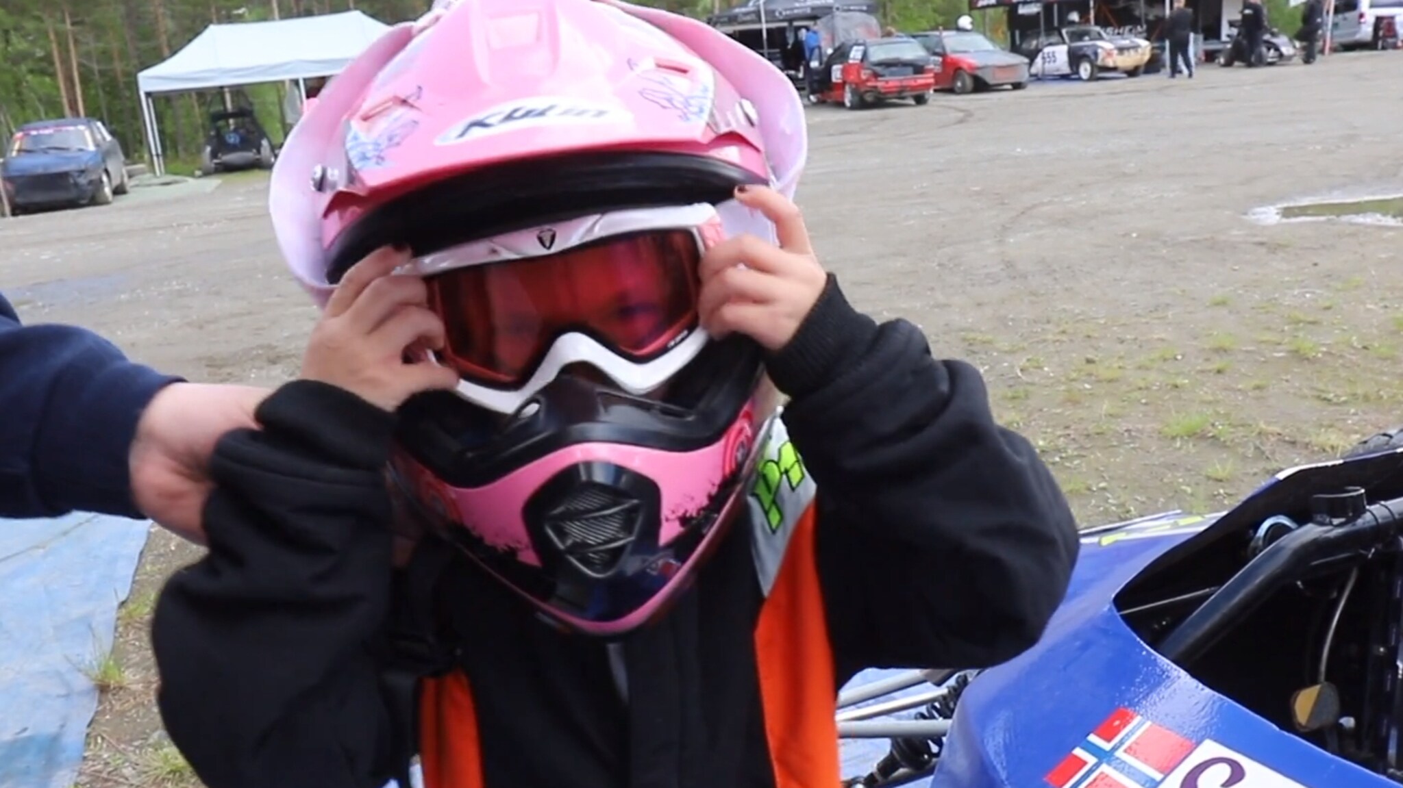 Liv og røre i Bardu motorpark: – Dette er gøy!