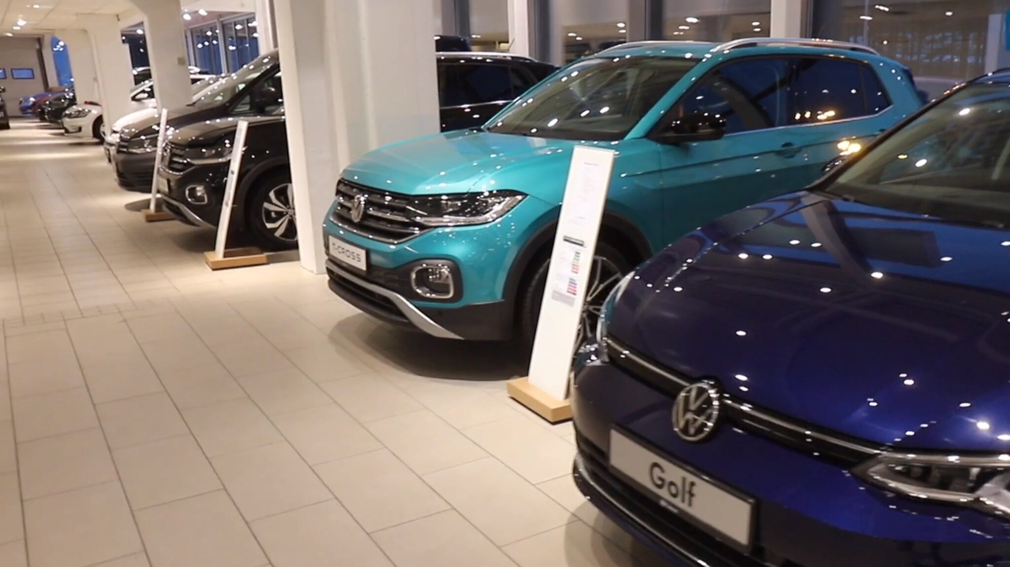 Her gikk bilsalget gikk så det suste i 2020: – Vi er veldig godt fornøyd