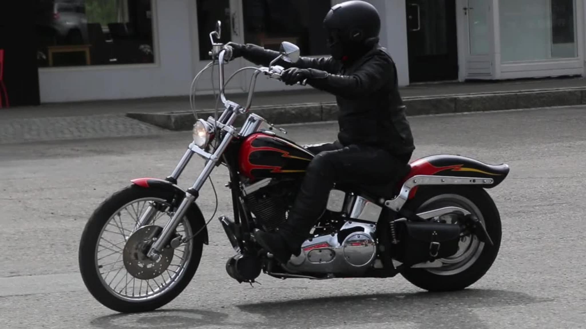 Skinnende blankt på to, fire og seks hjul