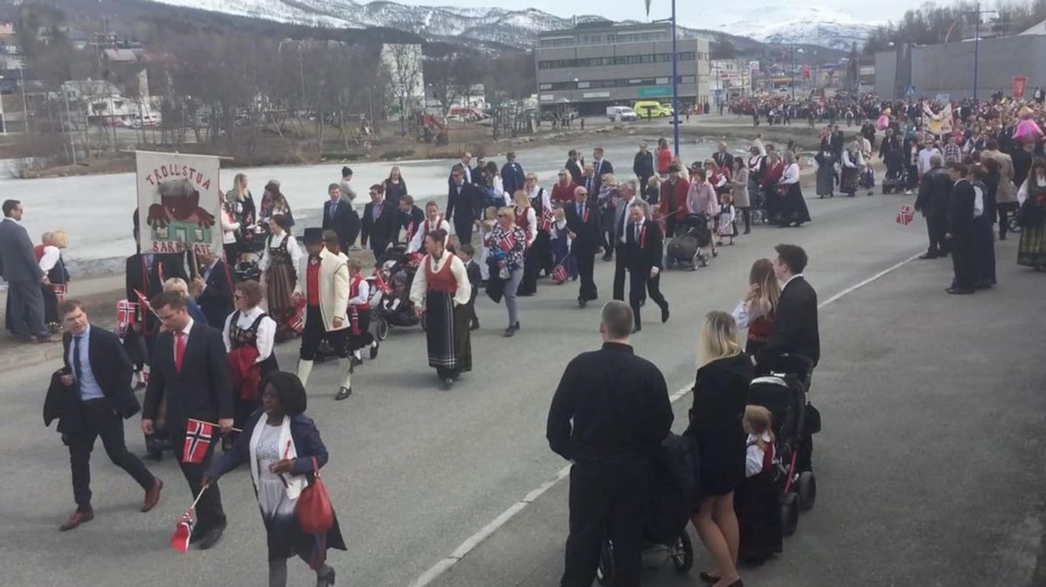Se 17. maitoget på Finnsnes i reprise