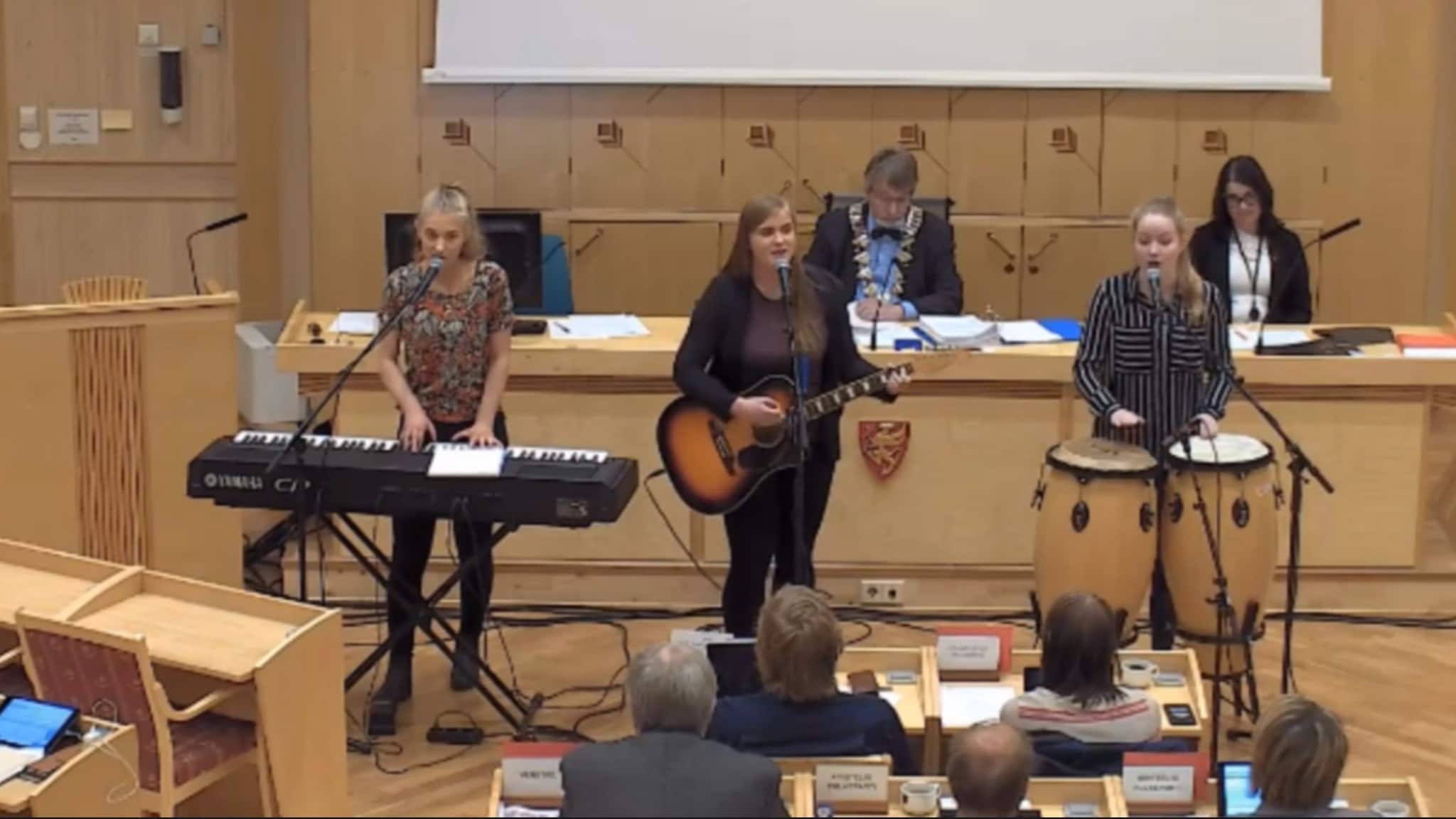 UKM fikk åpne fylkestinget tirsdag