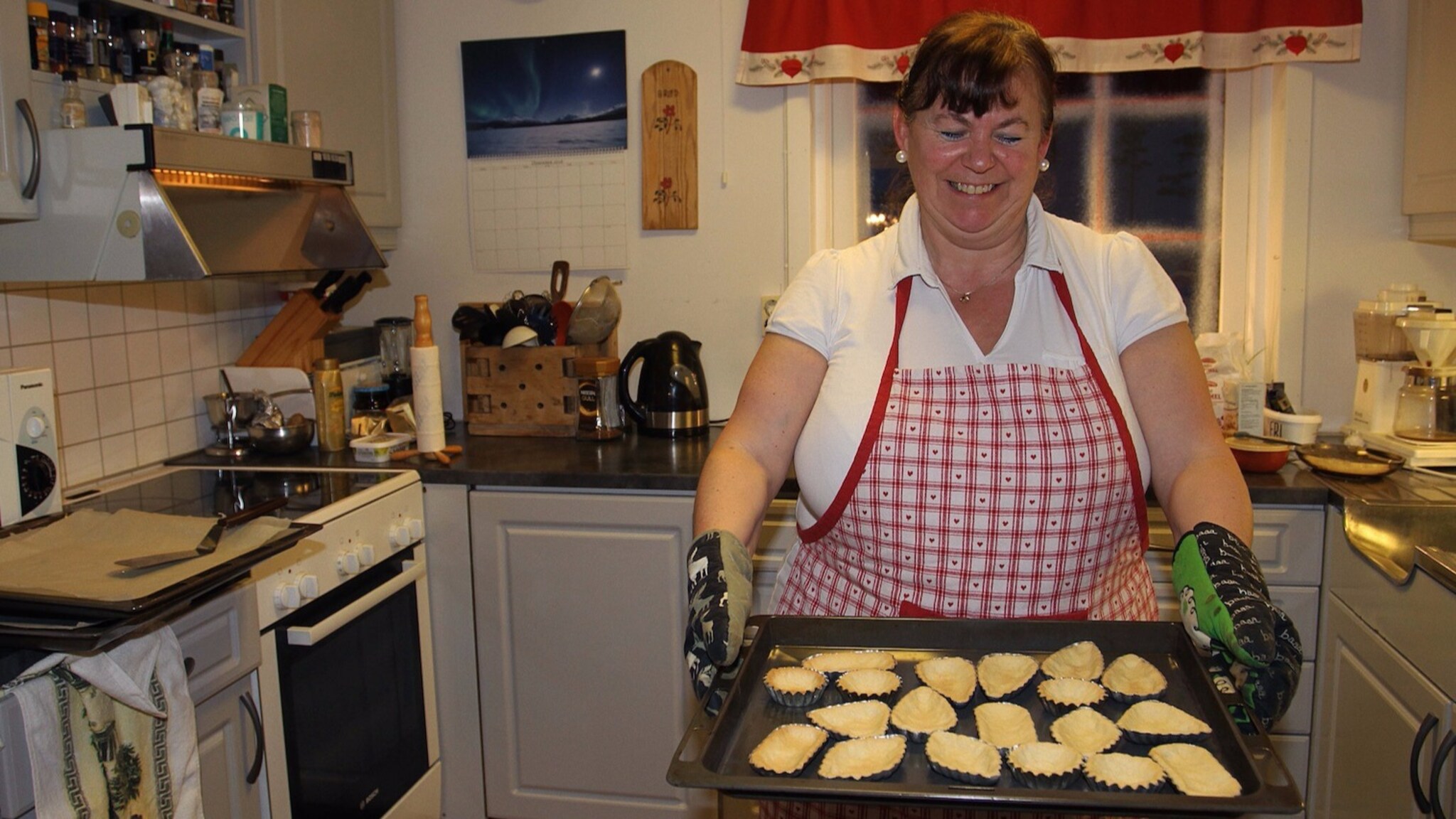 - Jeg elsker å bake småkaker til jul