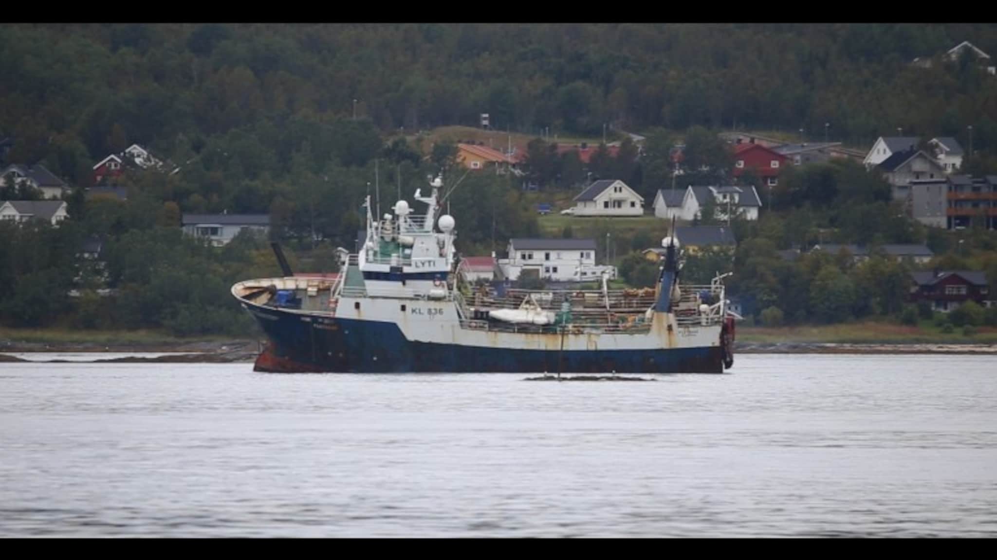 Russisk tråler på grunn i Gisundet