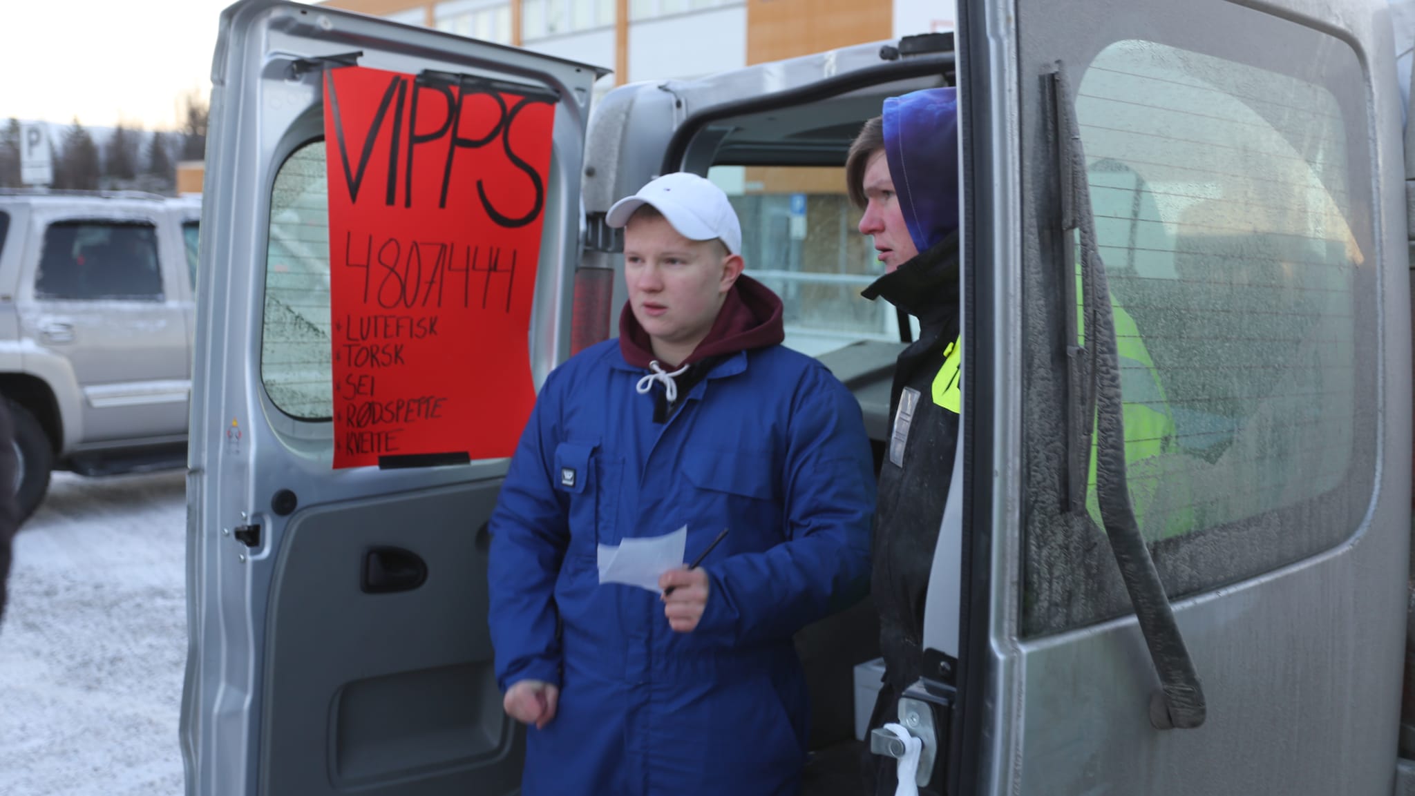 Her gikk salget så det suste: – Artig å selge egen fangst