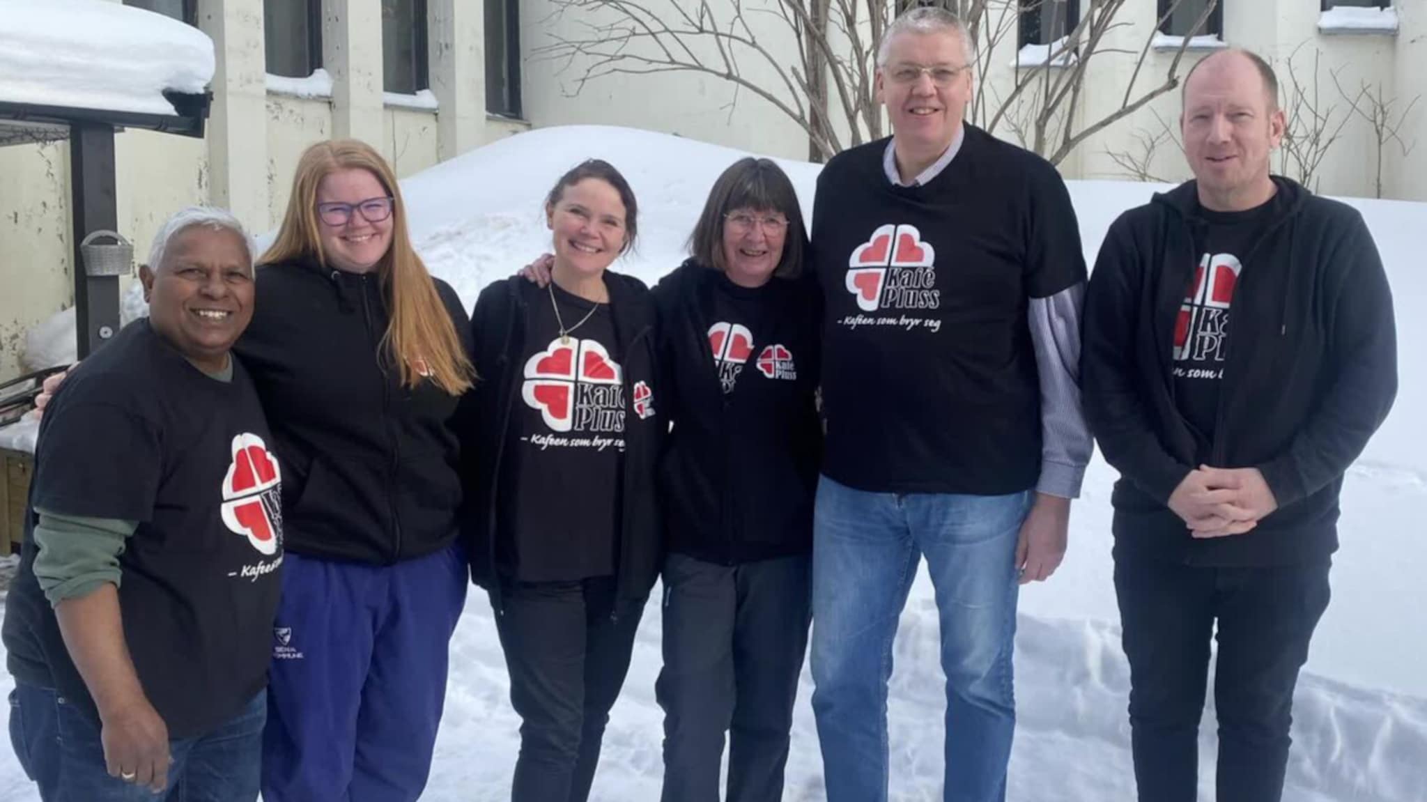 Kafé Pluss trenger flere frivillige