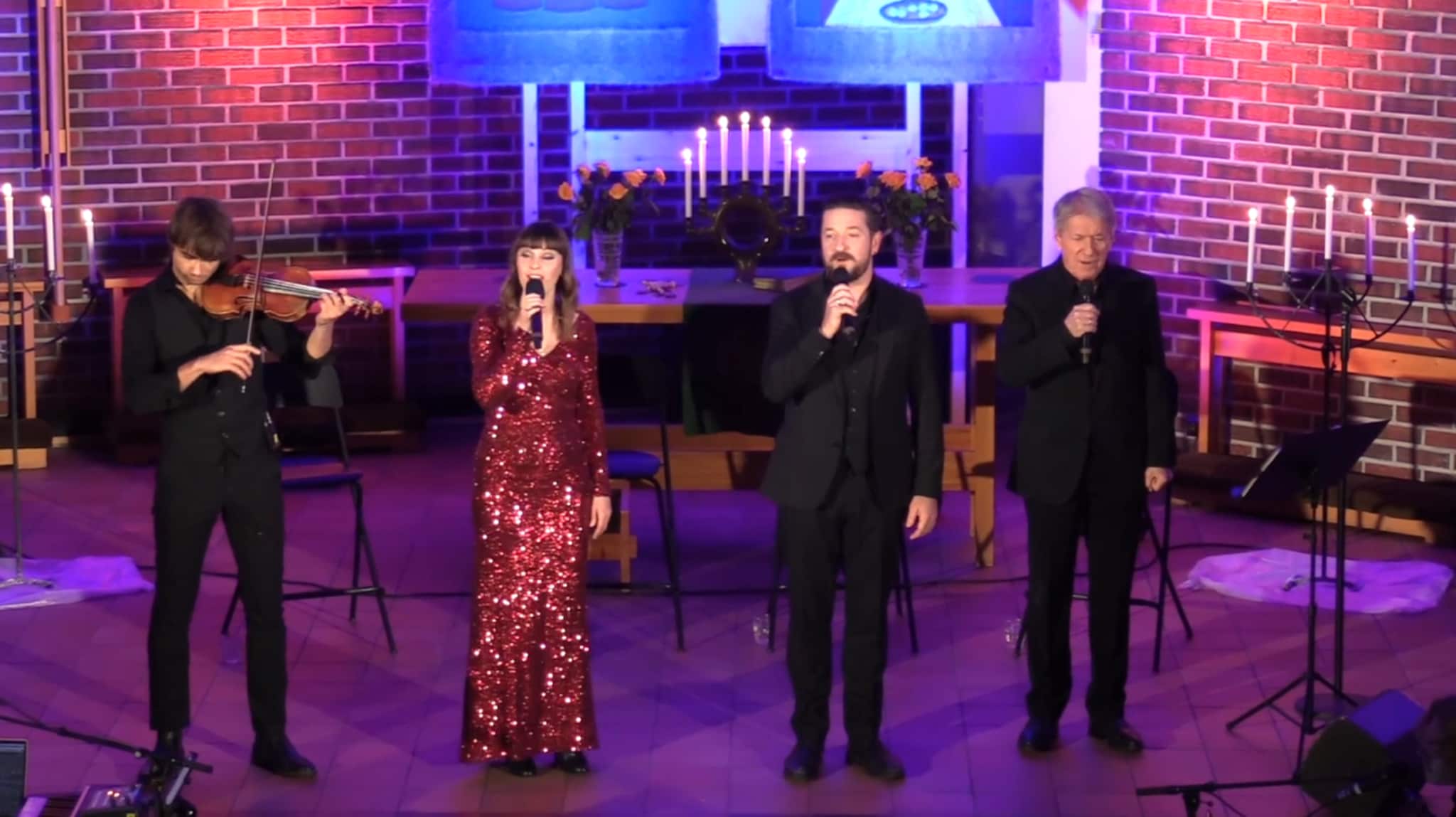 Laget adventsstemning for fullsatt kirke