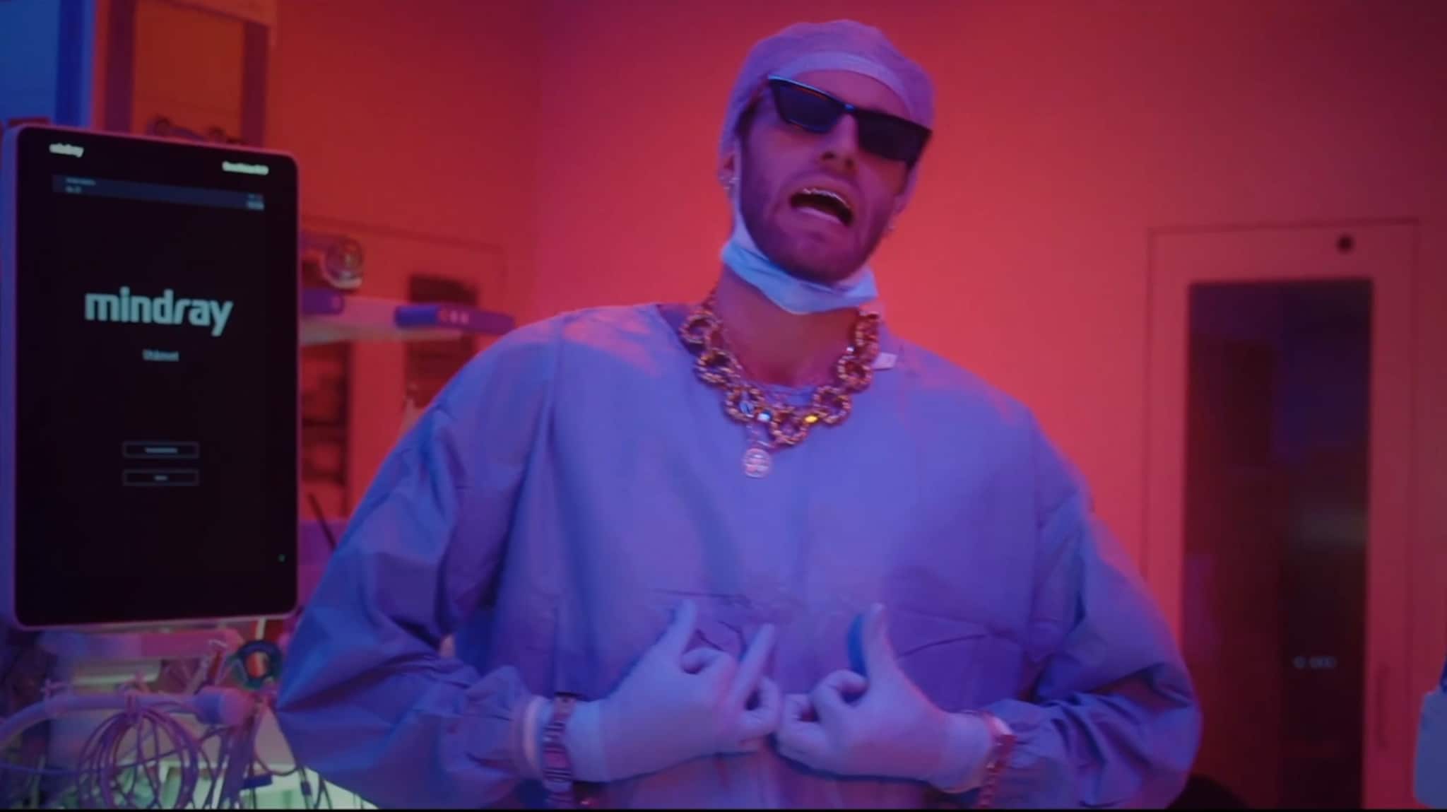 Slakter arbeidsvilkårene i ny musikkvideo